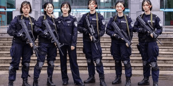 少年小警察