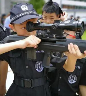 少年小警察