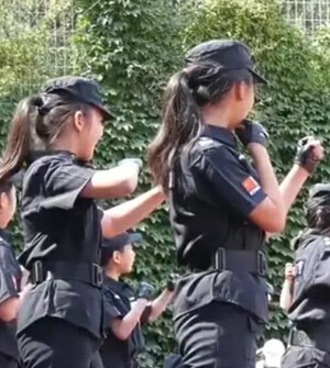 少年小警察